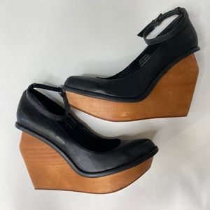 Leather platform Heel